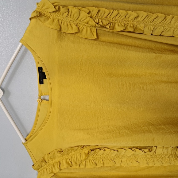 Ann Taylor Women's Yellow Ruffle Long Sleeve Blouse Top w/Keyhole Back Size XS - Picture 2 of 7
